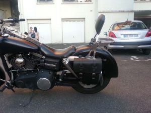 Sacoche Myleatherbikes Harley Dyna Fat bob_59